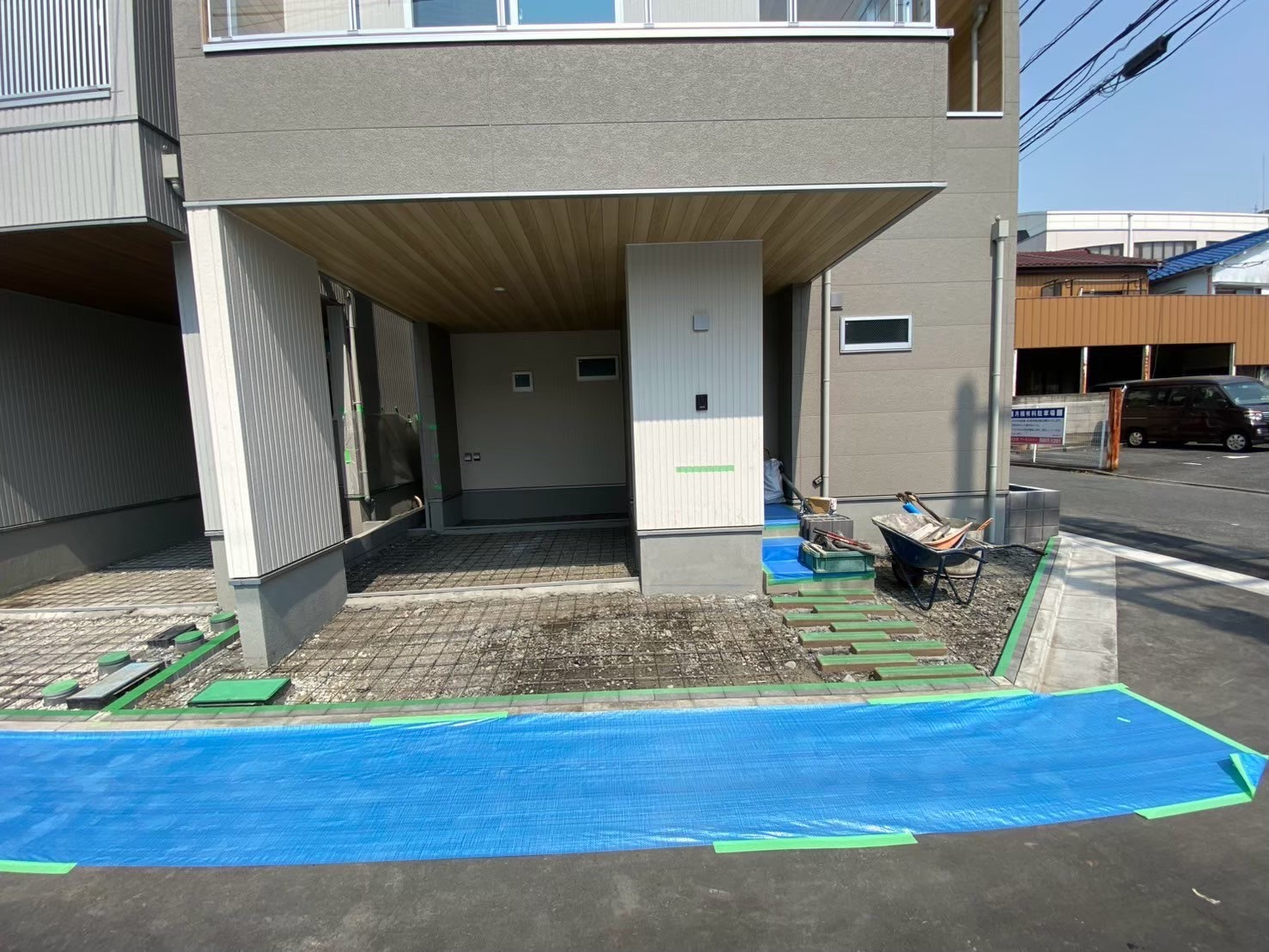 江戸川区 新築外構施工途中｜駐車場スペース（A号棟）