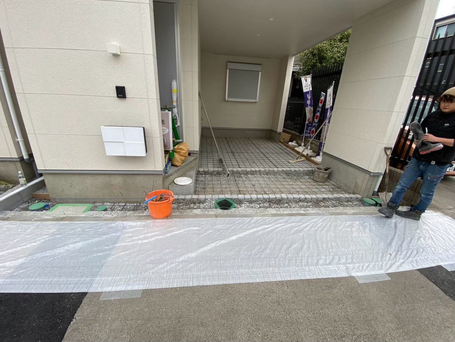 足立区 新築外構施工途中｜駐車スペースのコンクリート打設（C号棟）